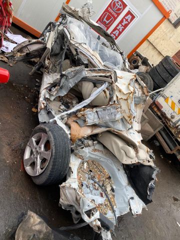 KARTİN TİCARET TOYOTA AURIS 2012 D-4D DEPREM HASARLI PARÇA PARÇA SATILIK